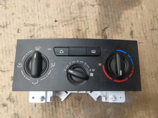 BOUTON DE CHAUFFAGE CITROEN BERLINGO/PEUGEOT PARTNER 2008-2018 - Vue 1